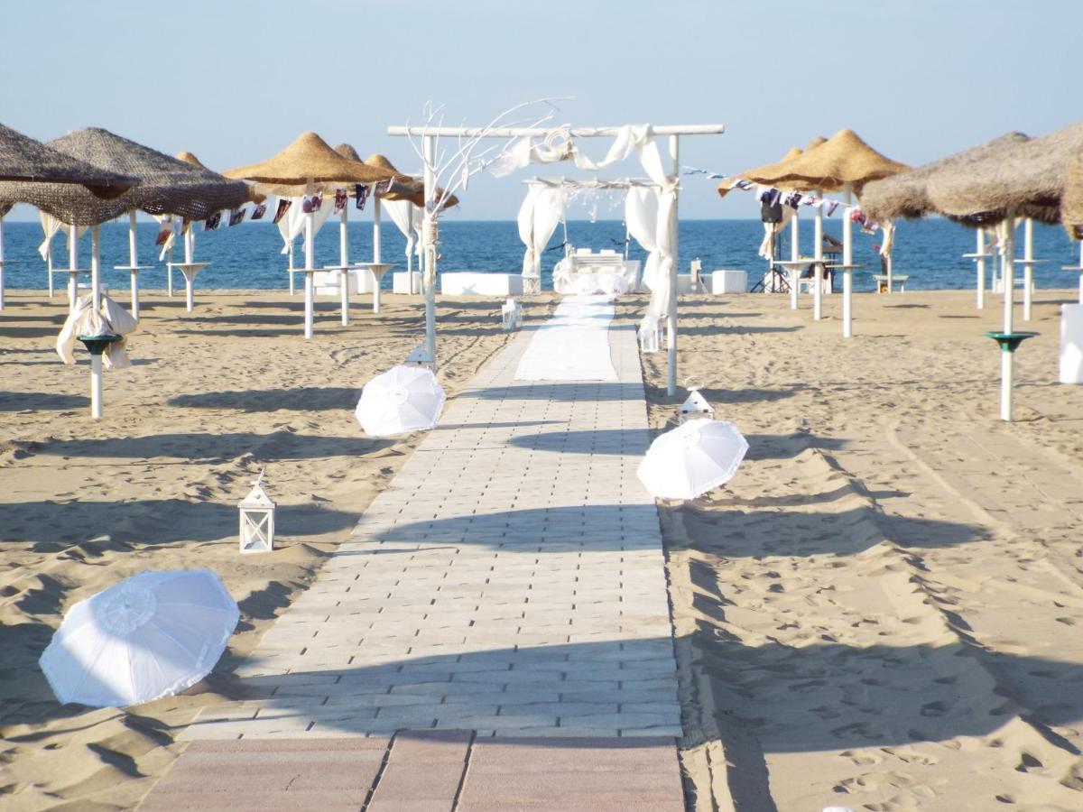 Torquemada Beach Club Margherita Di Savoia Εξωτερικό φωτογραφία